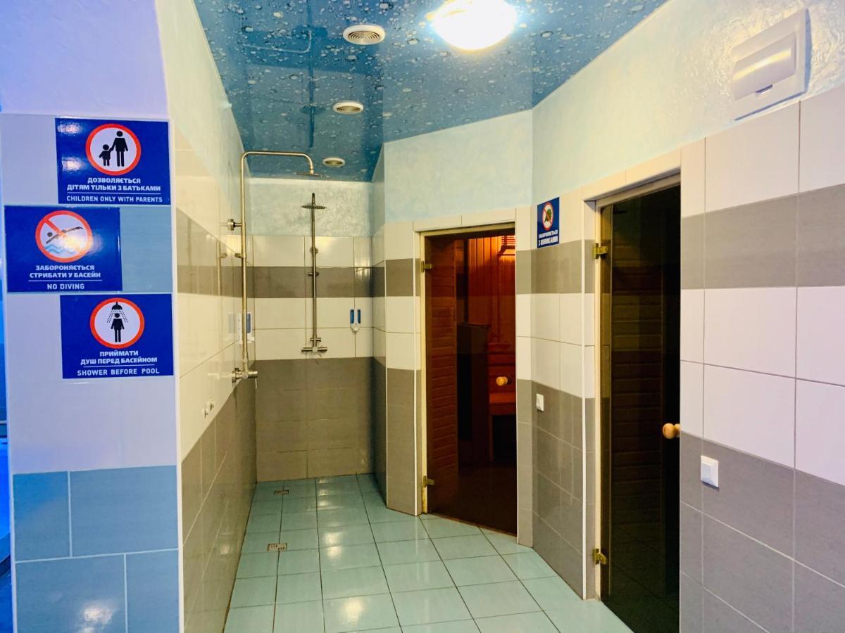 Вишиванка Dilyatyn Exterior foto