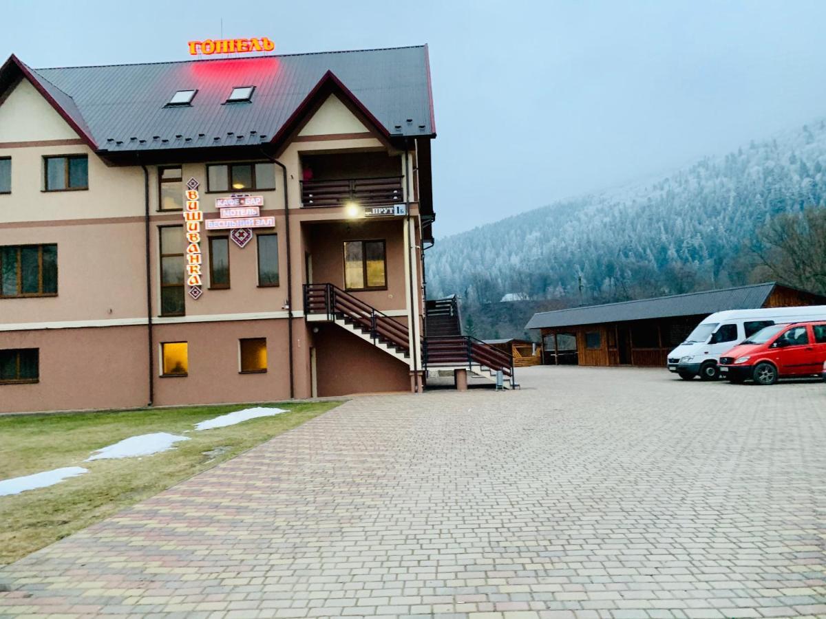 Вишиванка Dilyatyn Exterior foto